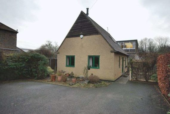 2 bedroom Detached f...